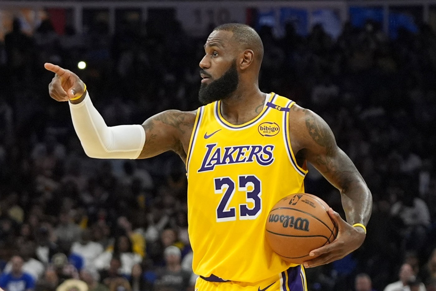 Lakers’ LeBron James addresses confrontation with ESPN’s Stephen A. Smith