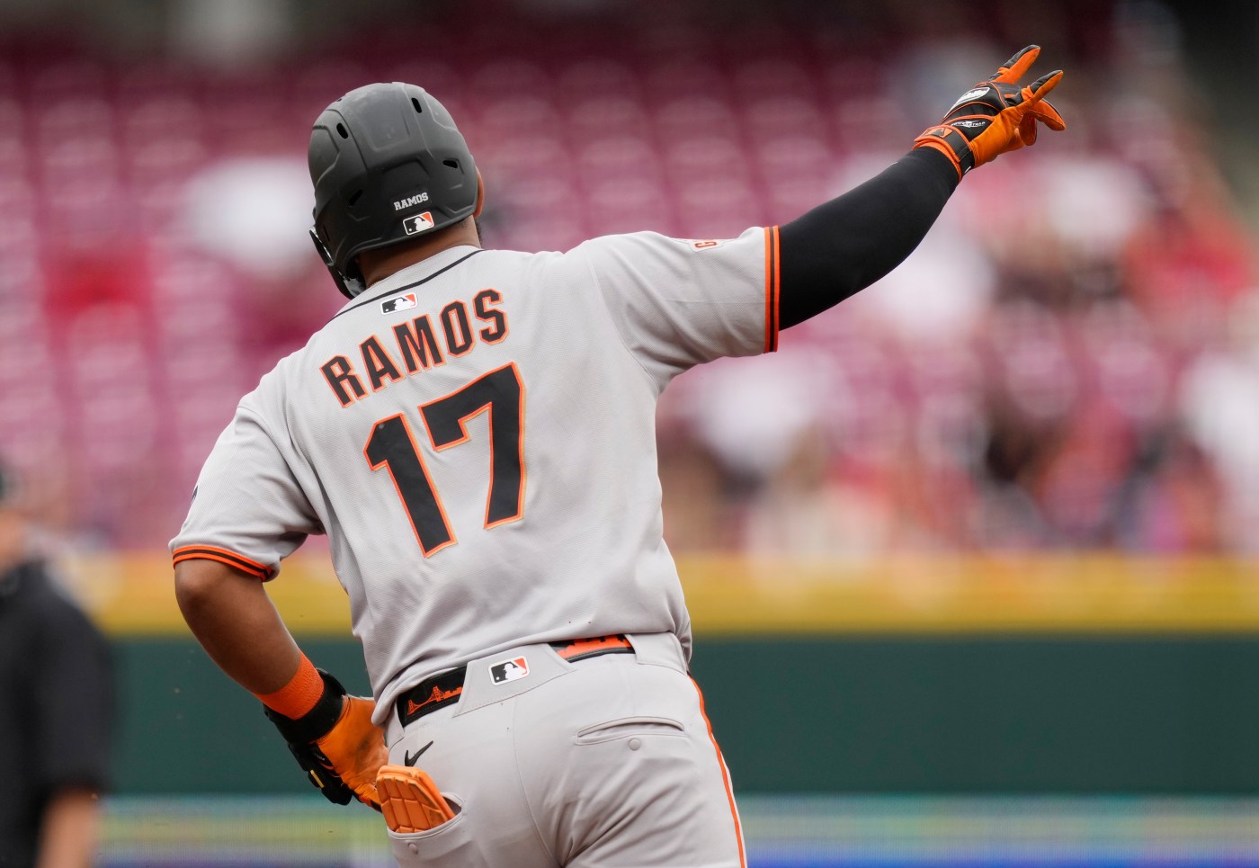 Ramos, Chapman shine on both sides of ball as SF Giants take first series