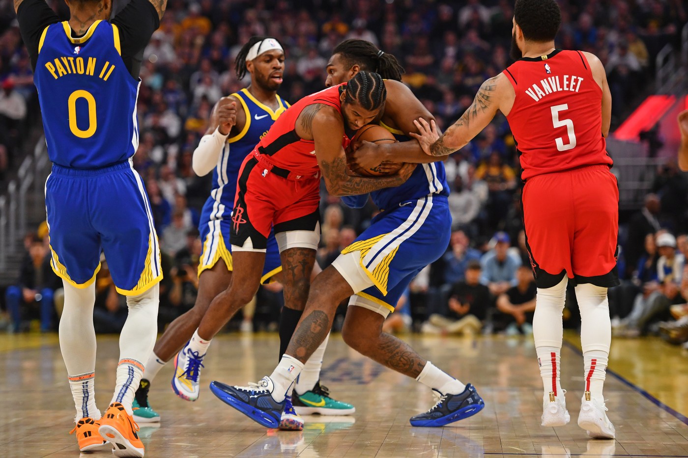 Warriors smothered by Rockets, win streak snapped in chippy loss