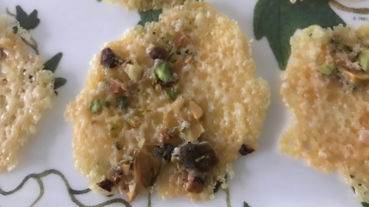 Recipe: ‘Fricos’ are tasty rounds of cheddar and Parmesan cheese