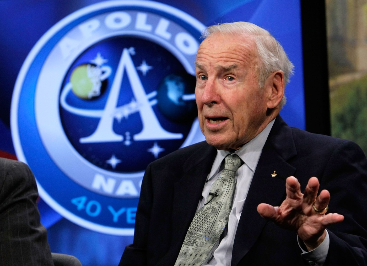 James Lovell dies at 97; Apollo 13 moon mission leader turned ‘potential tragedy into a success’